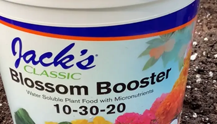 J R Peters Inc 51024 Jacks Classic No.1.5 10-30-20 Blossom Booster Fertilizer